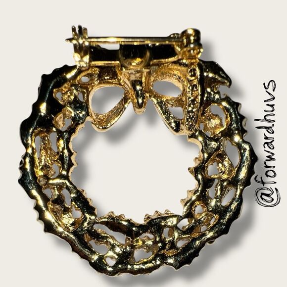 Bundle Sale 3 for $15 | Gerry’s Christmas Wreath Brooch - Picture 7 of 9